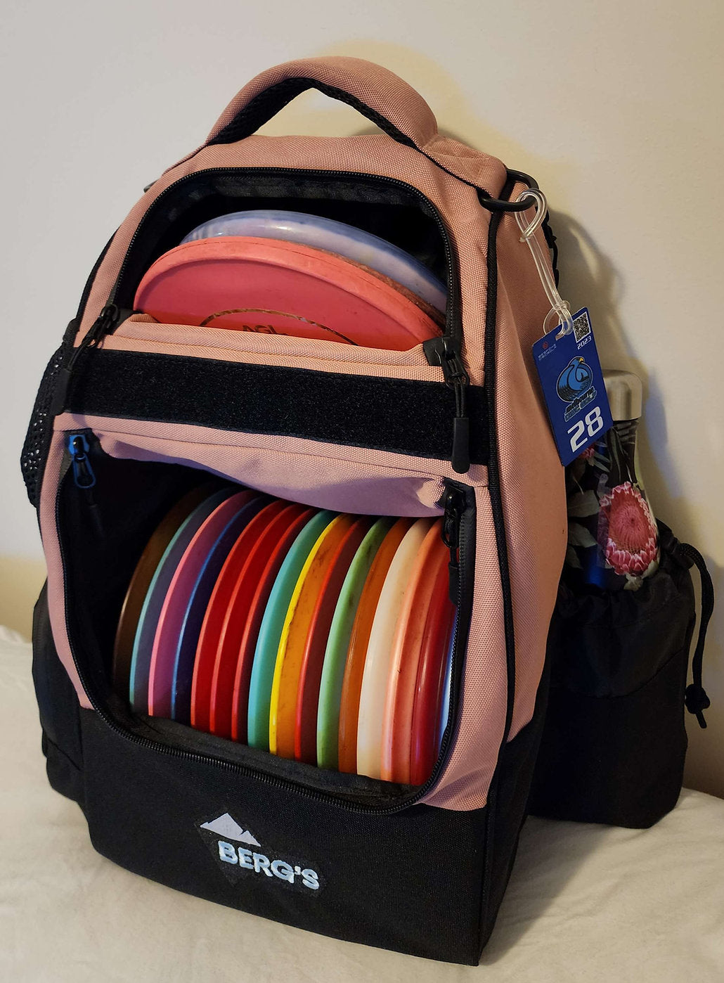 Berg's Manta - The Recycled Disc Golf Backpack